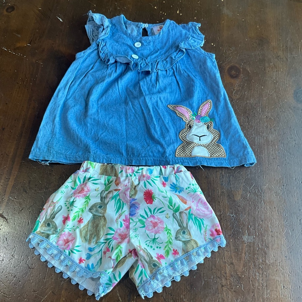 Ruffle girl size, small bunny outfit